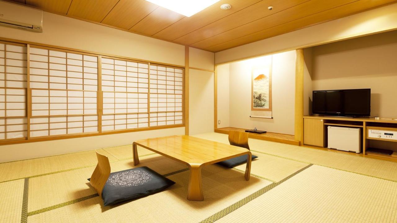 Hotel Grand Hill Ichigaya Токіо Екстер'єр фото
